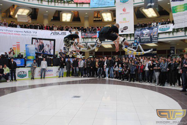 ������-���